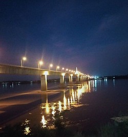 สะพานมิตรภาพไทยลาวฝั่งมุกดาหาร