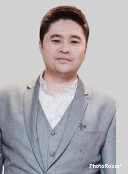 นายรุ่งเรือง  ชิ้วนฤภัย กรรมการบริษัท